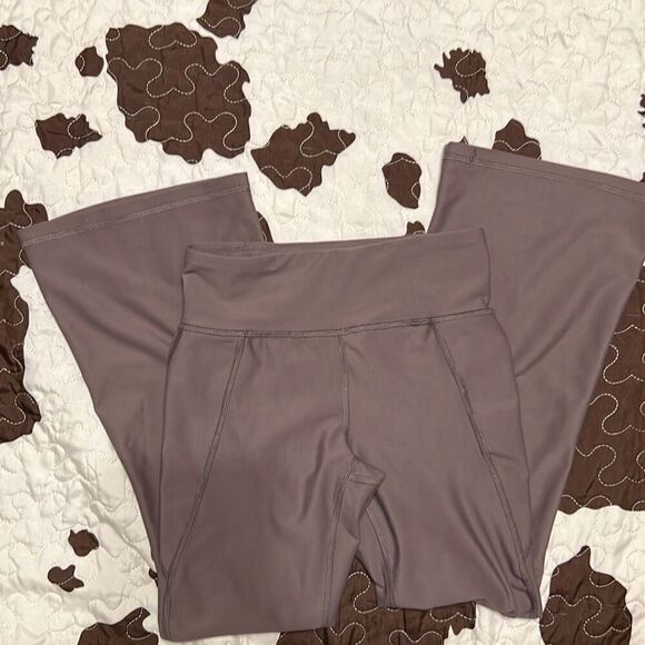 Old Navy Active Pants (8) - Picture 1 of 3